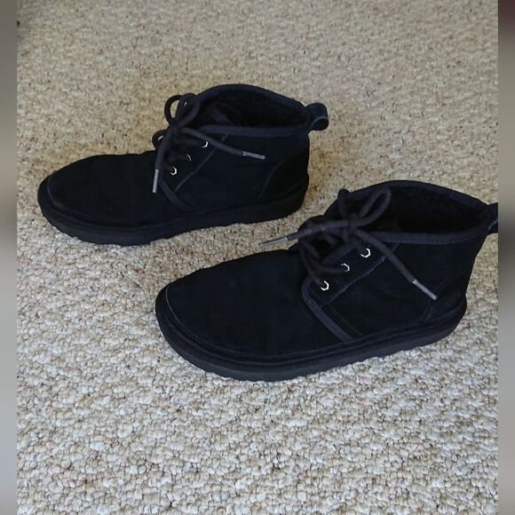Ugg Classic Neumel Boots in black size 6 - Picture 3 of 12